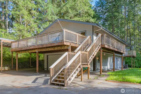 871 NE Larson Blvd, Belfair, WA 98528