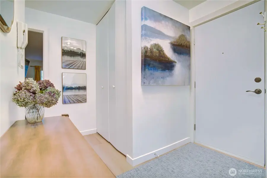 4545 Sand Point Way Ne #302, Seattle, WA 98105 - #2