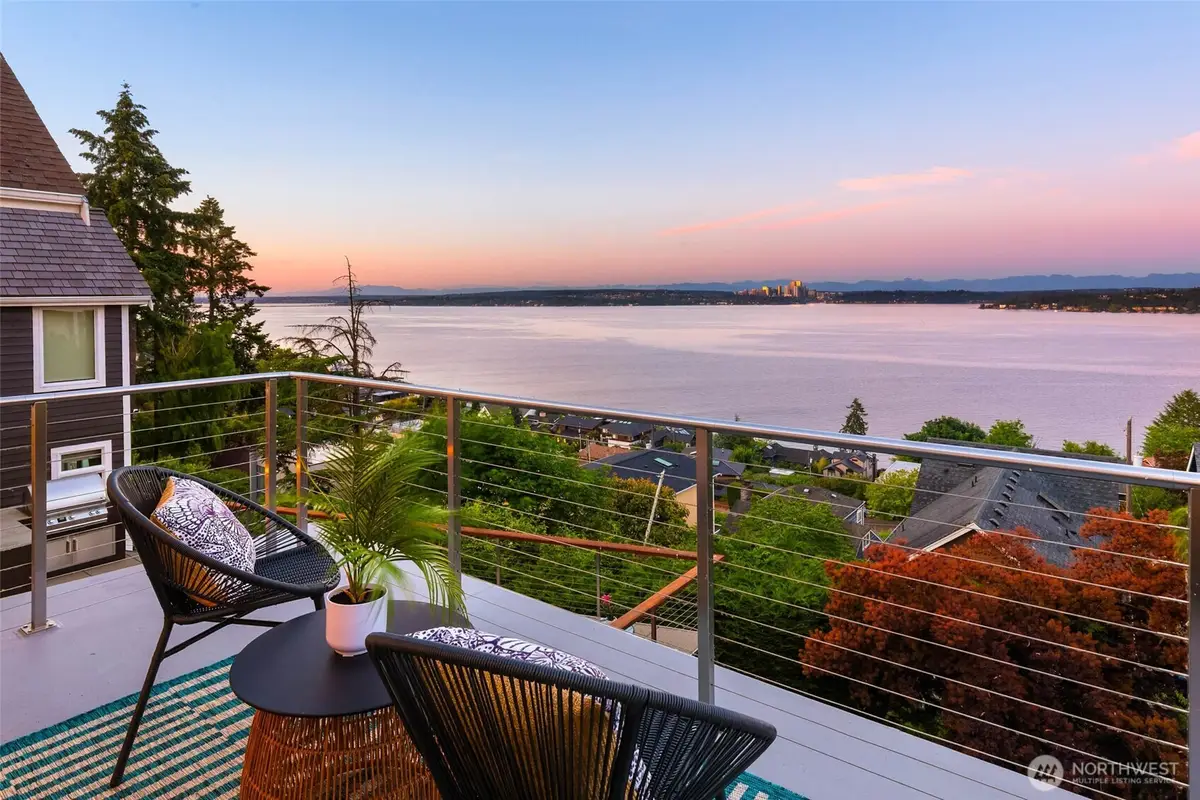 1126 33rd Avenue S, Seattle, WA 98144 - #1