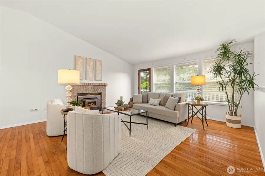 811 Union Avenue, Steilacoom, WA 98388 - #3