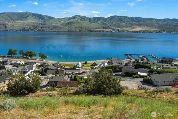 128 Crystal Crest Drive #113, Chelan, WA 98816