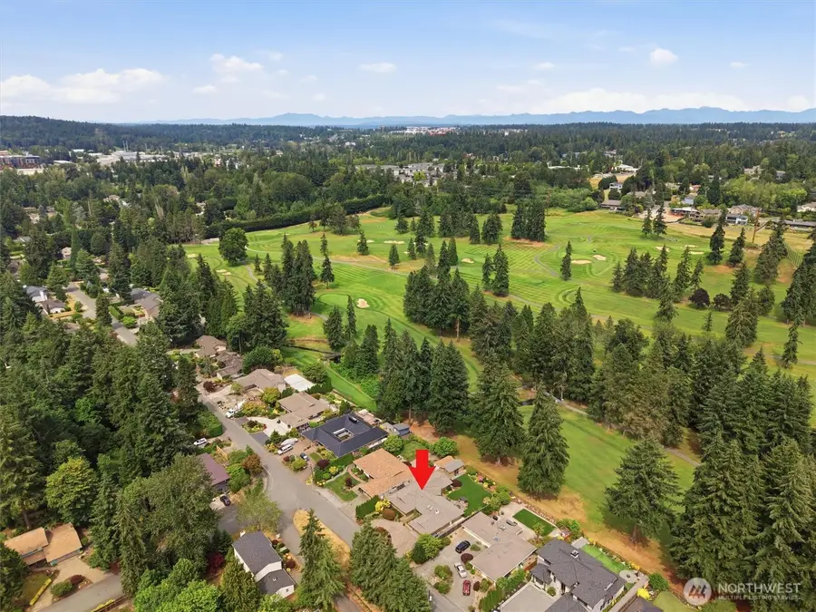 216 131st Avenue Ne, Bellevue, WA 98005 - #2