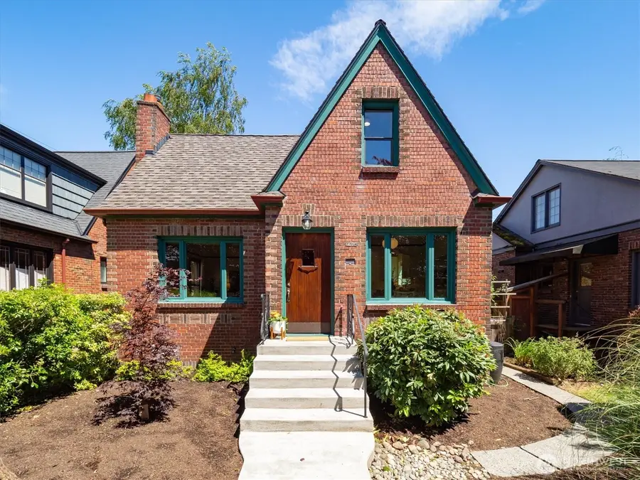 7754 Jones Avenue Nw, Seattle, WA 98117 - #2