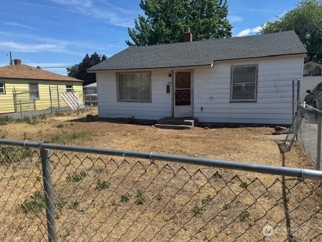 30 NE H Street, Ephrata, WA 98823 - #1