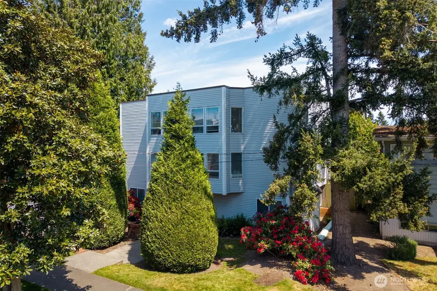 8848 Stone Avenue N, Seattle, WA 98103 - #2