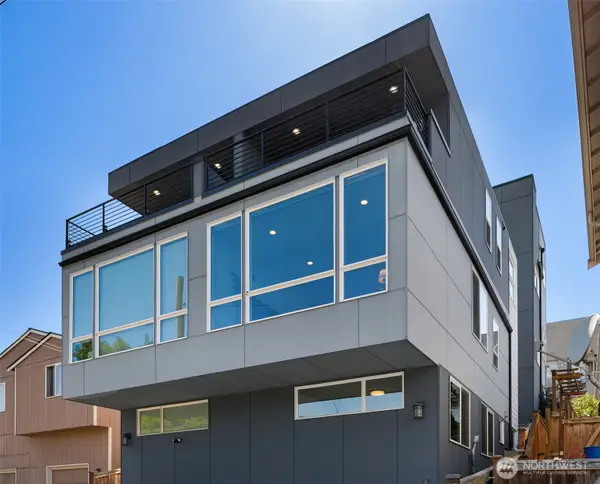 5562 15th Avenue S, Seattle, WA 98108