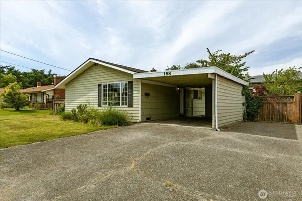 188 SW 8th Avenue, Oak Harbor, WA 98277