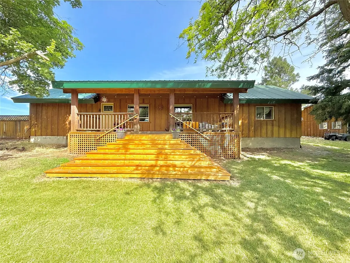 1879 Old Hwy 97, Malott, WA 98829 - #1