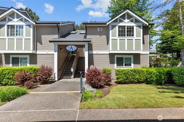 26005 106th Place Se #206, Kent, WA 98030