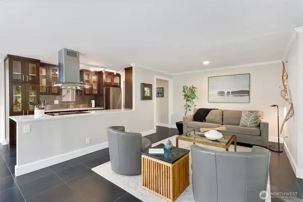 2040 43rd Avenue E #201, Seattle, WA 98112