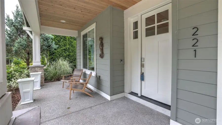 221 Shadow Avenue Ne, Renton, WA 98059 - #2