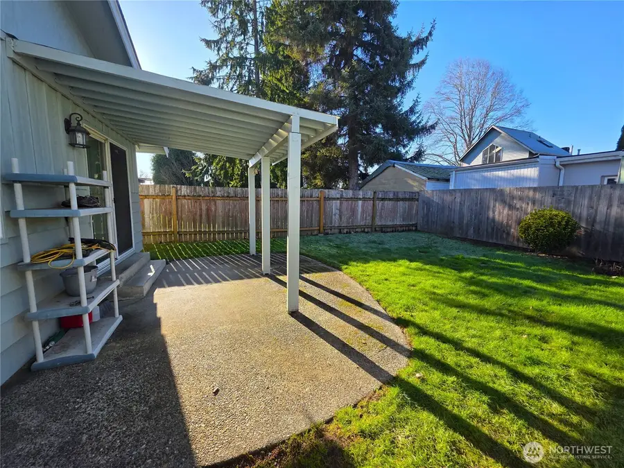 606 8th Street Nw, Puyallup, WA 98371 - #3