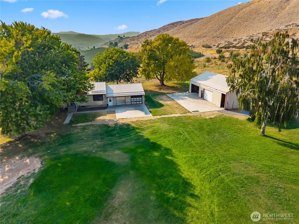 1550 Pear Lane, Rock Island, WA 98850 - #1