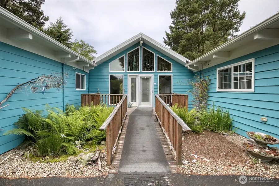 18 Sunset Boulevard, Hoquiam, WA 98550 - #2