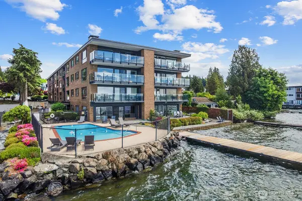 6225 Lake Washington Boulevard Ne #402, Kirkland, WA 98033