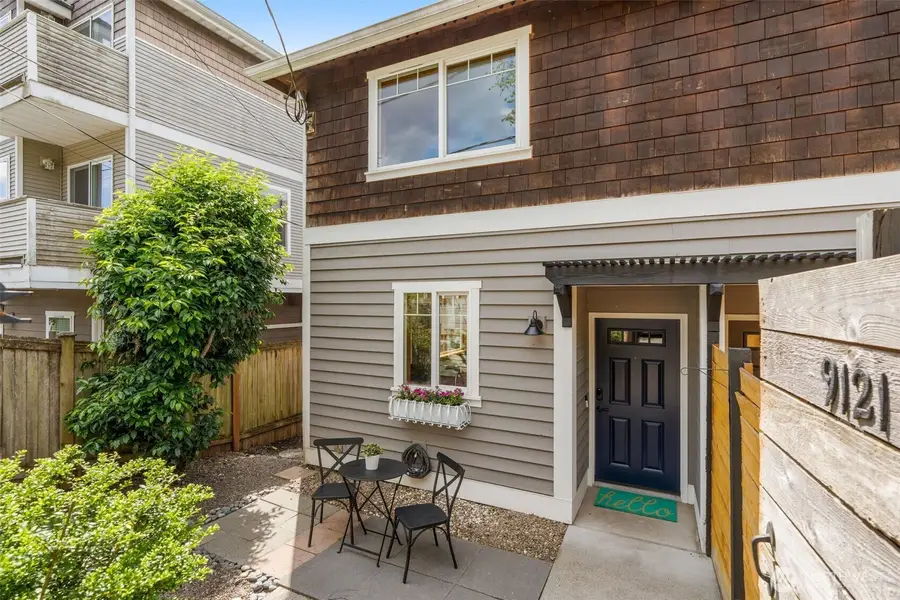 9121 23rd Avenue Ne, Seattle, WA 98115 - #2