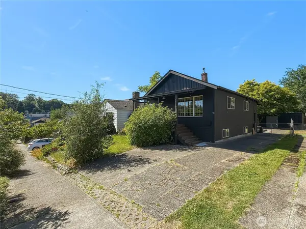 3526 S Bennett Street, Seattle, WA 98118