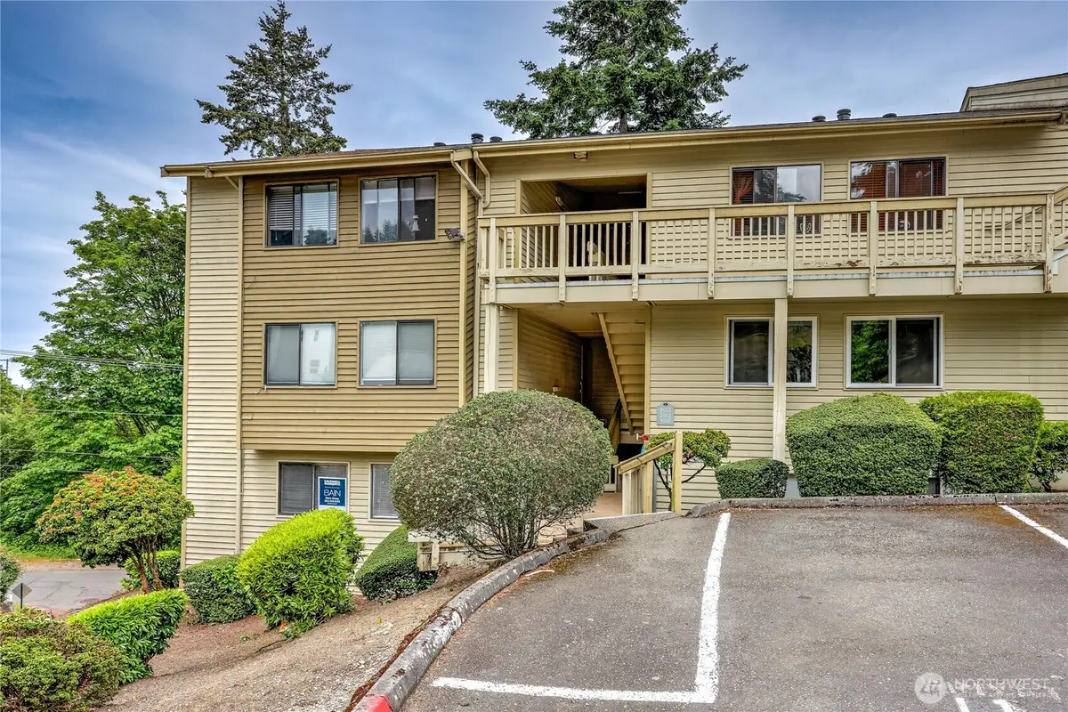 1700 W Sunn Fjord Lane #L202, Bremerton, WA 98312 - #1