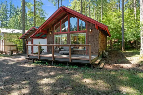 570 N Duckabush Drive W, Hoodsport, WA 98548