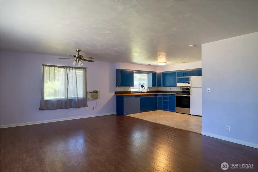 1308 W Main Street, Centralia, WA 98531 - #3