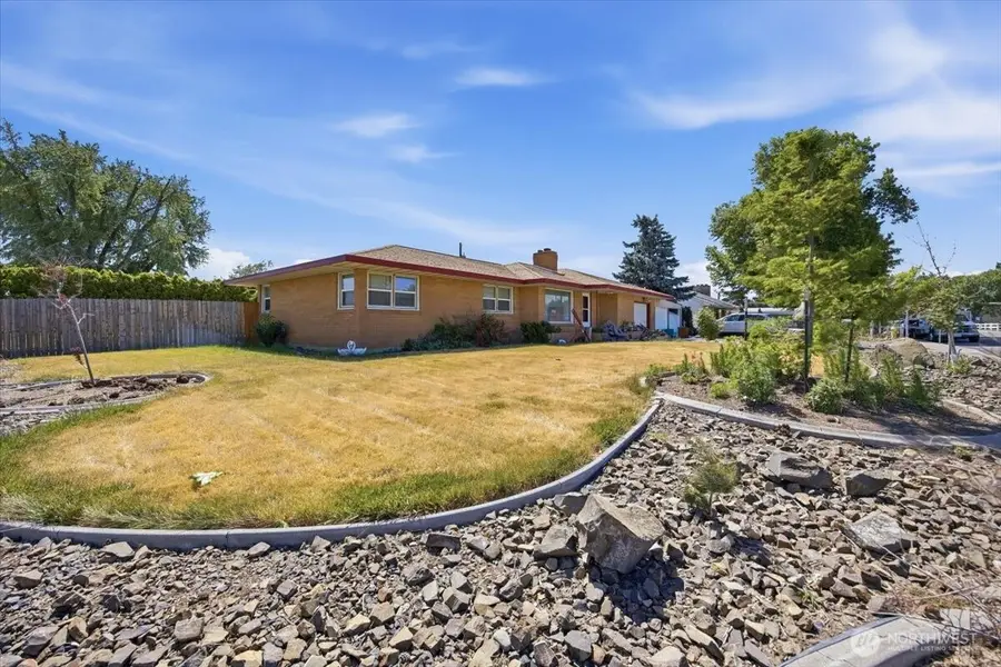 20 N Neel Street, Kennewick, WA 99336 - #3