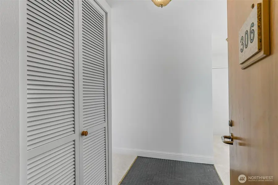 521 5th Avenue W #306, Seattle, WA 98119 - #2