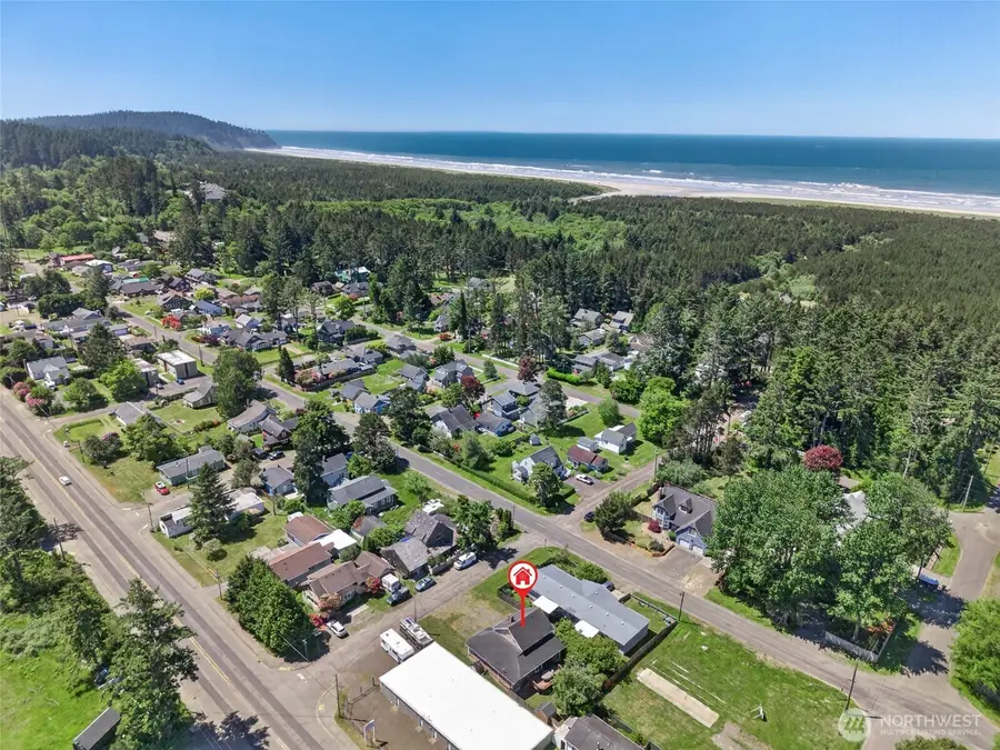 1209 36th Street, Seaview, WA 98644 - #2
