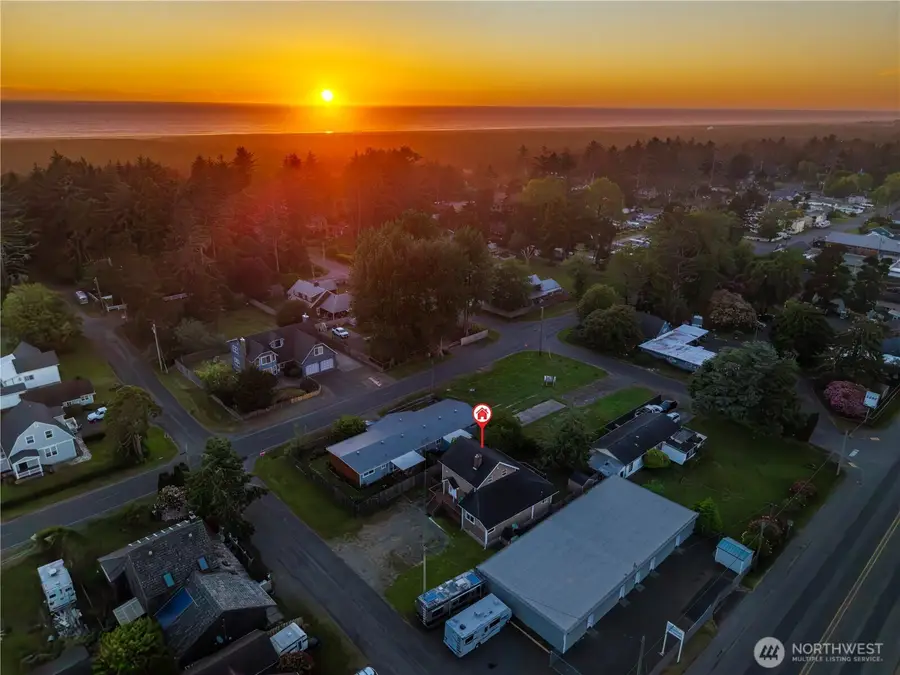 1209 36th Street, Seaview, WA 98644 - #3