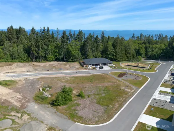 1412 Discovery Loop #31, Port Angeles, WA 98363