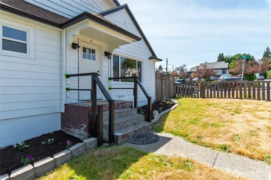 1231 4th Street, Bremerton, WA 98337 - #3