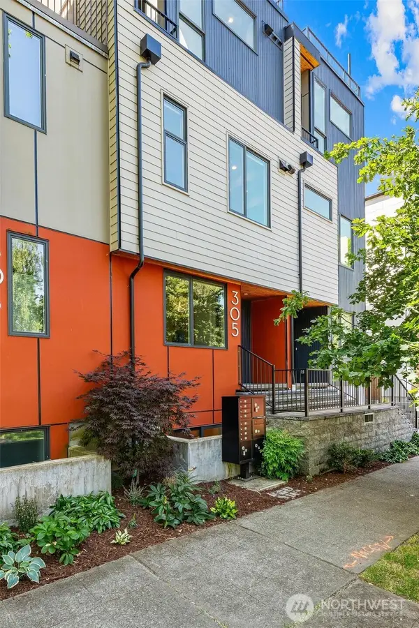 305 17th Avenue E, Seattle, WA 98112