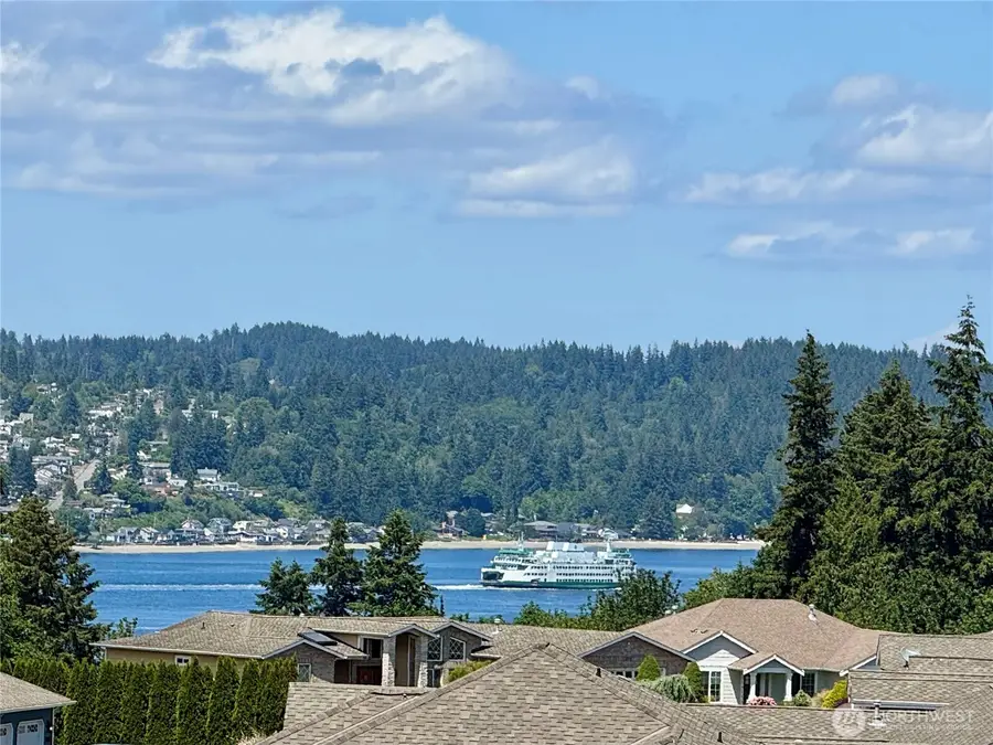 650 Medallion Place E, Port Orchard, WA 98366 - #2