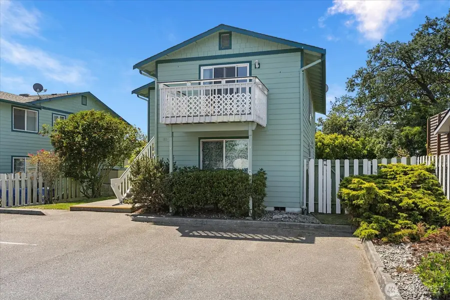1113 SE 6th Avenue, Oak Harbor, WA 98277 - #2