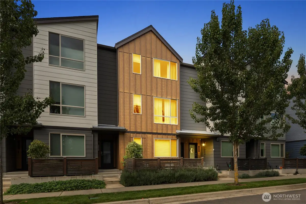 32731 Madrona Avenue Se, Black Diamond, WA 98010 - #1