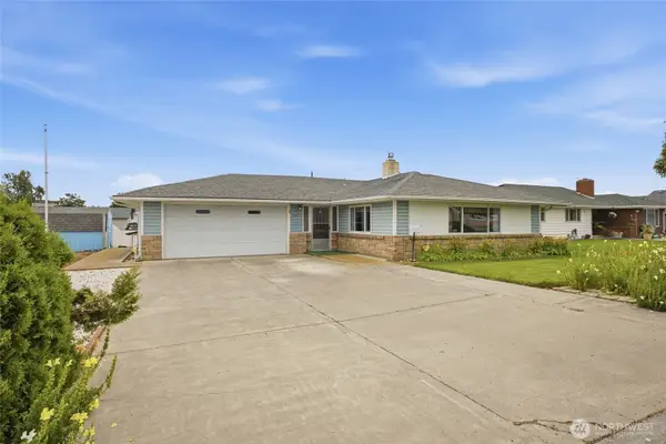 209 W 5th Street, Warden, WA 98857