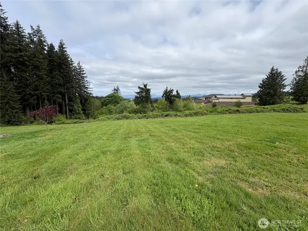 255 Twin Peak Drive #4C, Castle Rock, WA 98611