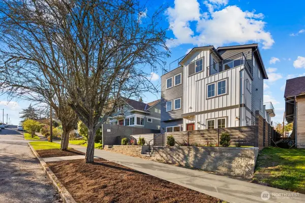 1004 N 48th Street, Seattle, WA 98103