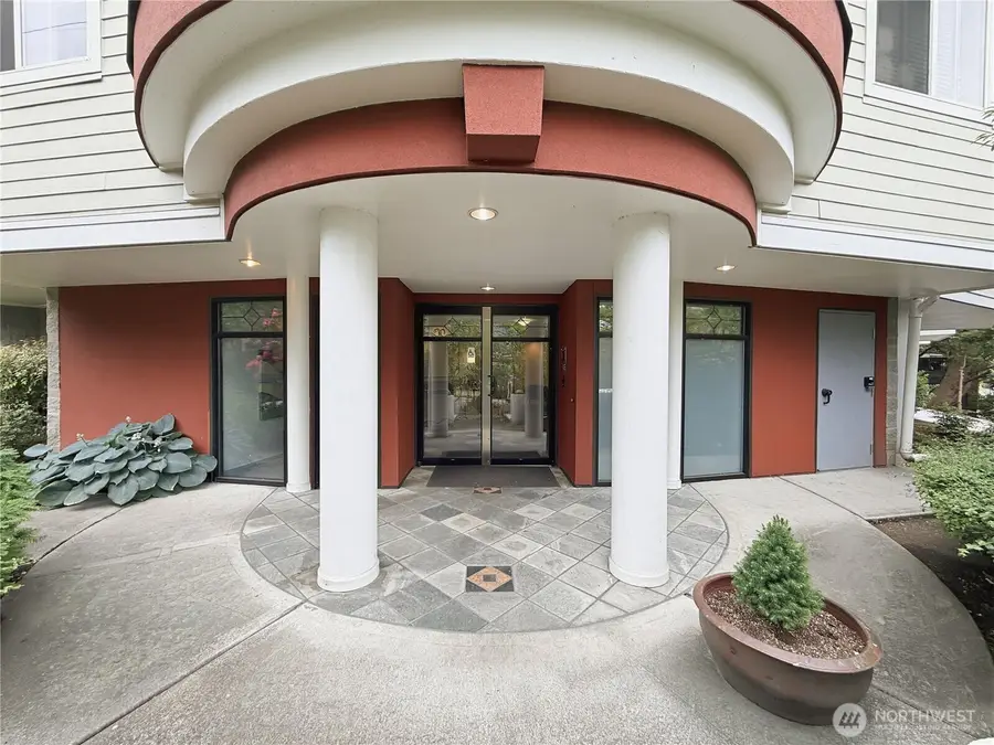 232 Belmont Avenue E #202, Seattle, WA 98102 - #3