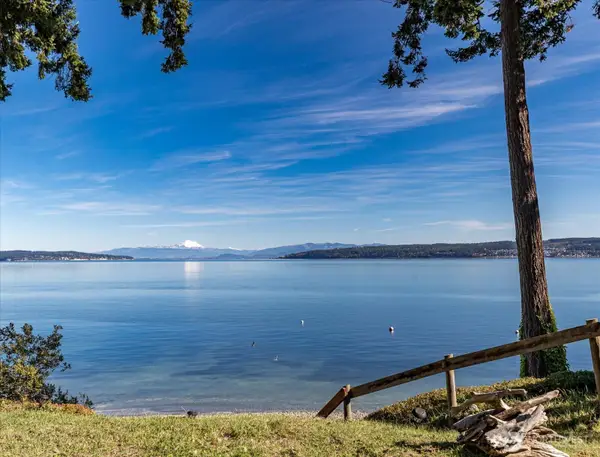 159 S Harrington Lagoon Road, Coupeville, WA 98239