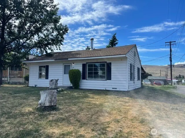 530 16th Street, Bridgeport, WA 98813 - #2