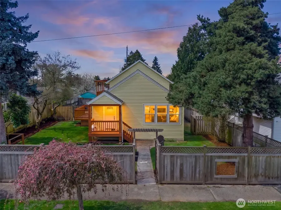 8109 15th Avenue Sw, Seattle, WA 98106 - #2