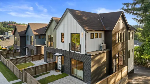 18607 104th Avenue Ne #B, Bothell, WA 98011