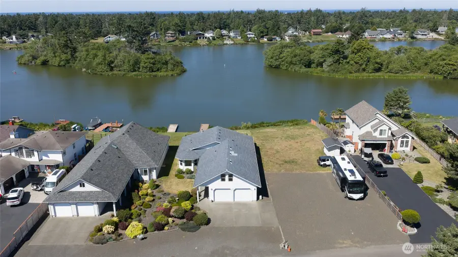 595 Blue Wing Loop Se, Ocean Shores, WA 98569 - #2