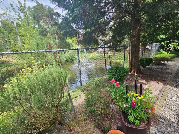 13306 SE 272nd Street #H103, Kent, WA 98042