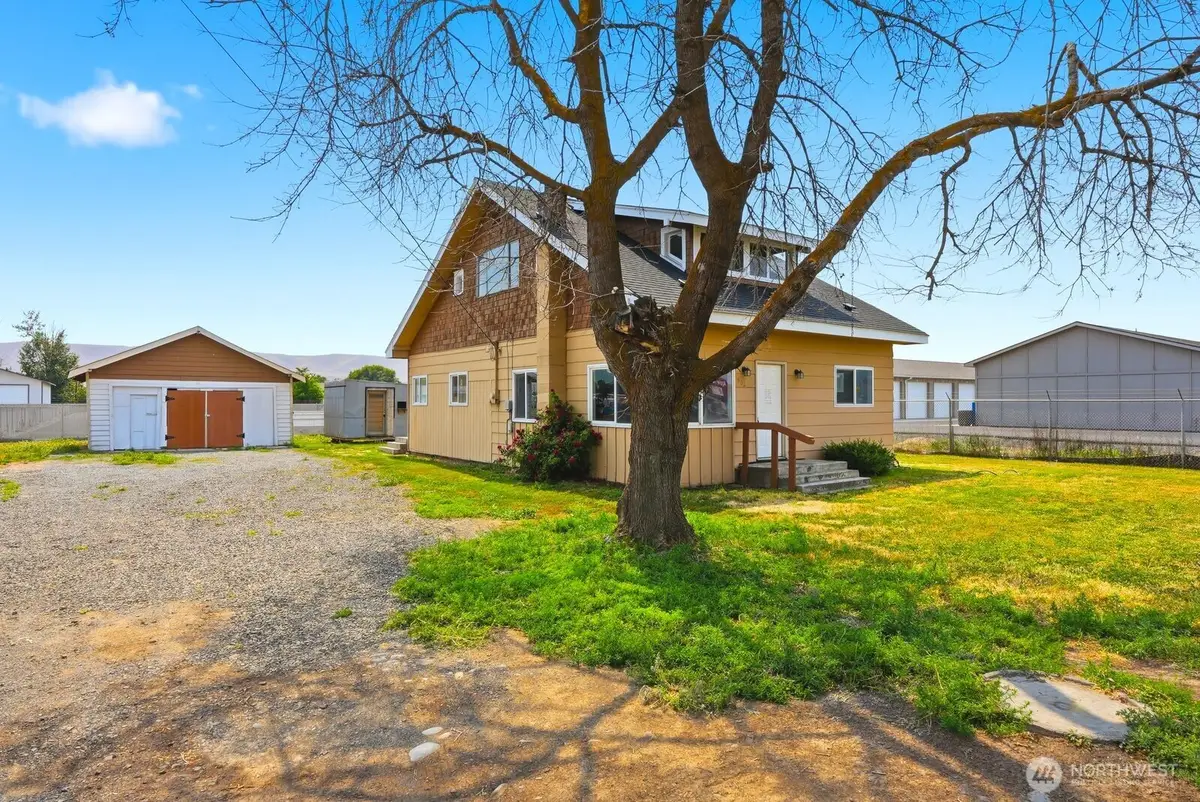 502 W Washington Avenue, Union Gap, WA 98903 - #1
