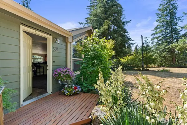 12441 133rd Avenue Se, Rainier, WA 98576