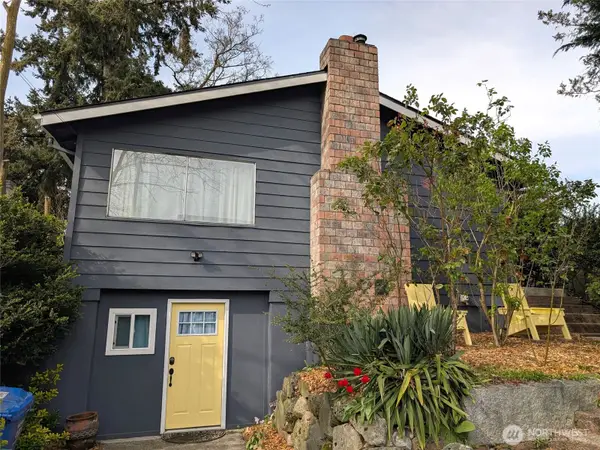 936 N 101st Street, Seattle, WA 98133