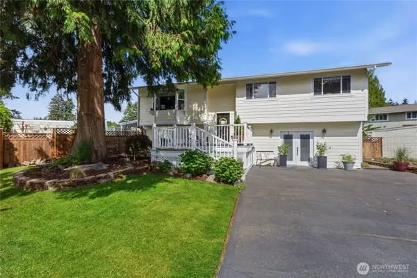 6878 Helena Drive Ne, Bremerton, WA 98311
