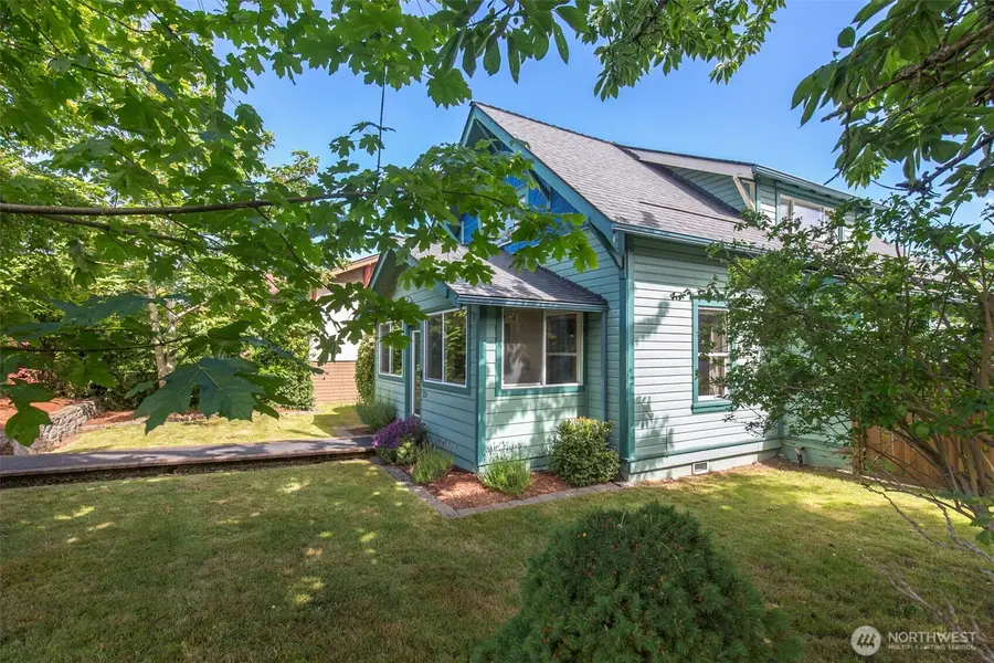 221 W 15th Street, Port Angeles, WA 98362 - #3