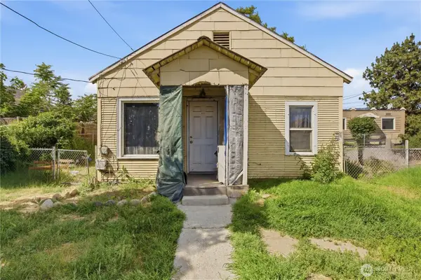 620 Chelan Avenue, Wenatchee, WA 98801